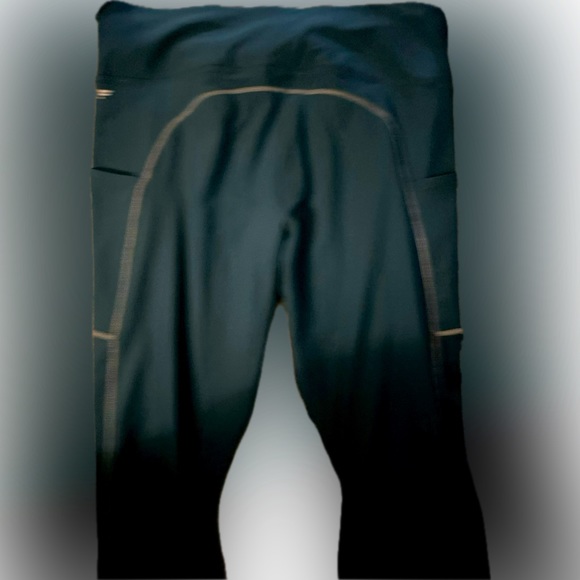Fabletics teal green insulated reinforced gusset hidden pocket, full length - Picture 2 of 6